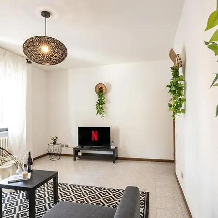 Apartment In Centro - Vicino Al Mare - Balcone - Wi Fi Riccione