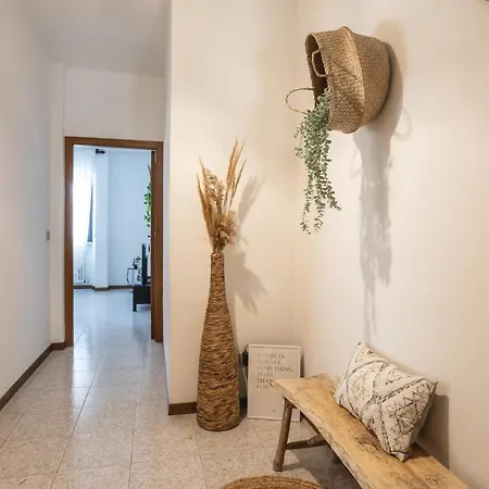 In Centro - Vicino Al Mare - Balcone - Wi Fi דירה ריצ'יונה